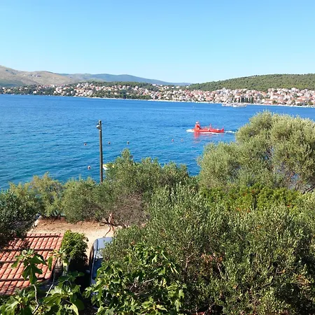 Bella Διαμέρισμα Τρογκίρ